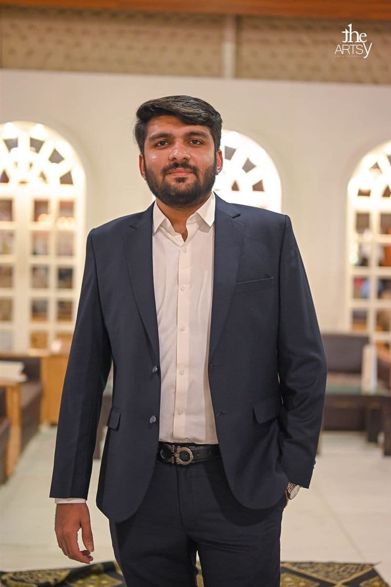 Sir Ali Moten, Accounts teacher