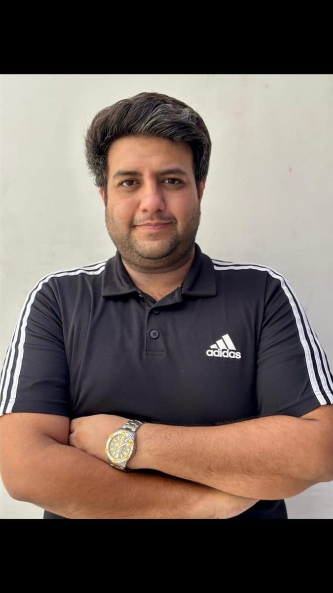 Sir Danyal, Biology teacher